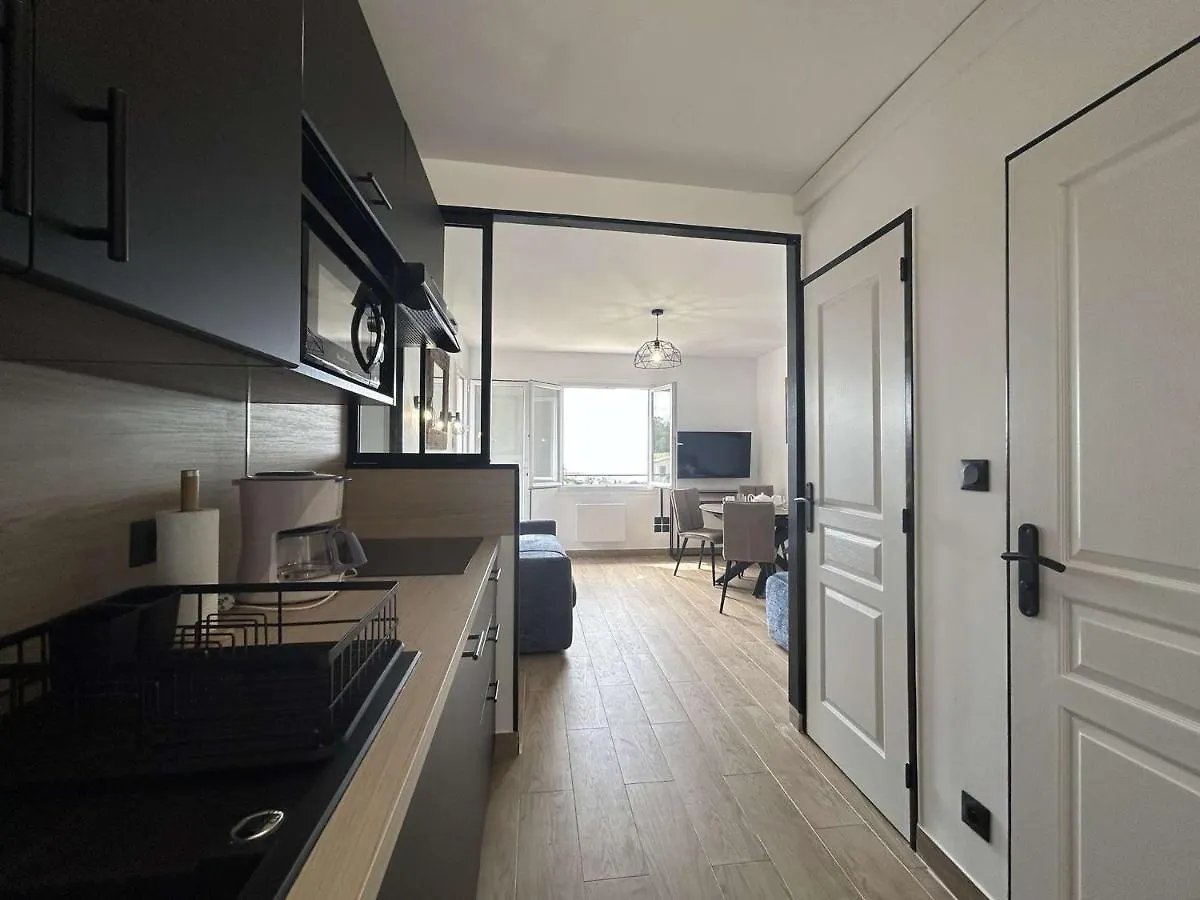 Appartement Climatise 2 Pieces Avec Piscine Et Parking Securise - Fr-1-226-524 Roquebrune-sur-Argens Apartment