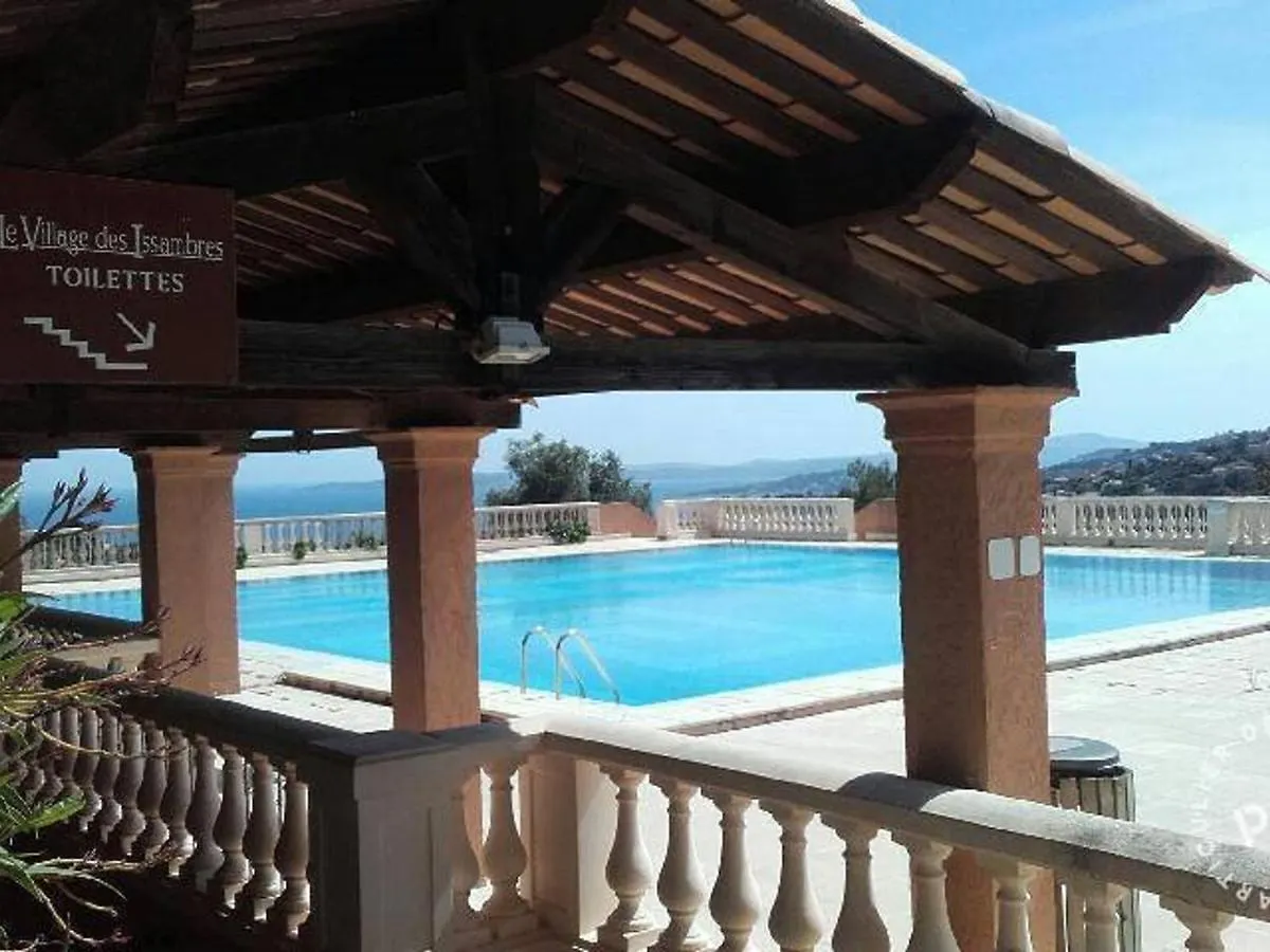 Appartement Climatise 2 Pieces Avec Piscine Et Parking Securise - Fr-1-226-524 Roquebrune-sur-Argens Apartment