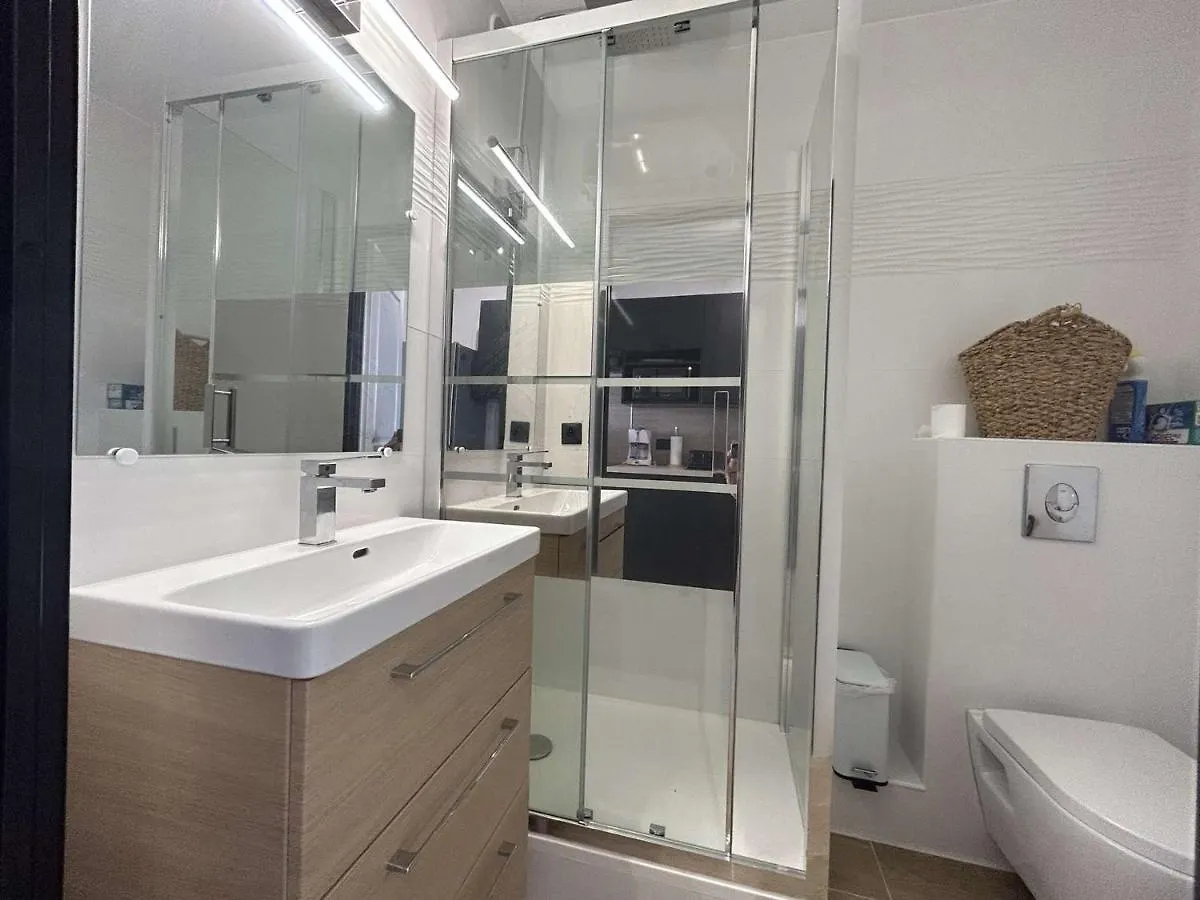 Appartement Climatise 2 Pieces Avec Piscine Et Parking Securise - Fr-1-226-524 Roquebrune-sur-Argens