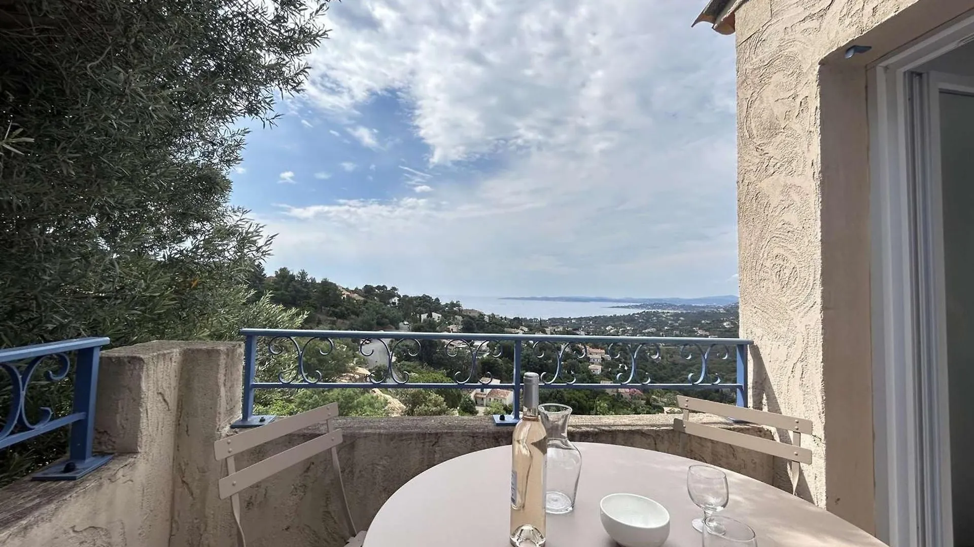 Appartement Climatise 2 Pieces Avec Piscine Et Parking Securise - Fr-1-226-524 Roquebrune-sur-Argens